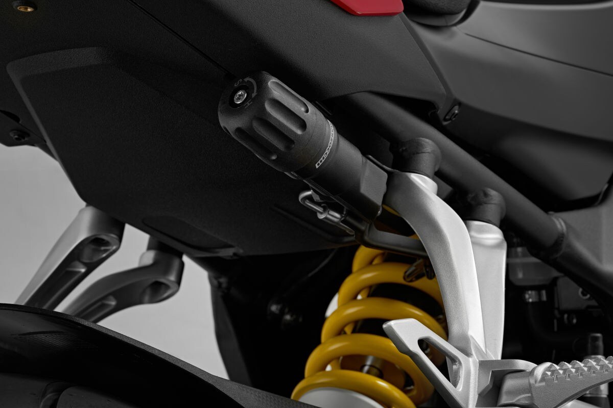 SRK800RR: QJ Motor entra nel mercato delle sportive